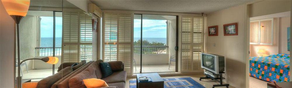 President Holiday Apartments - Absolute Beachfront Гоулд Коуст Екстериор снимка