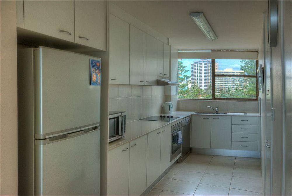 President Holiday Apartments - Absolute Beachfront Гоулд Коуст Екстериор снимка