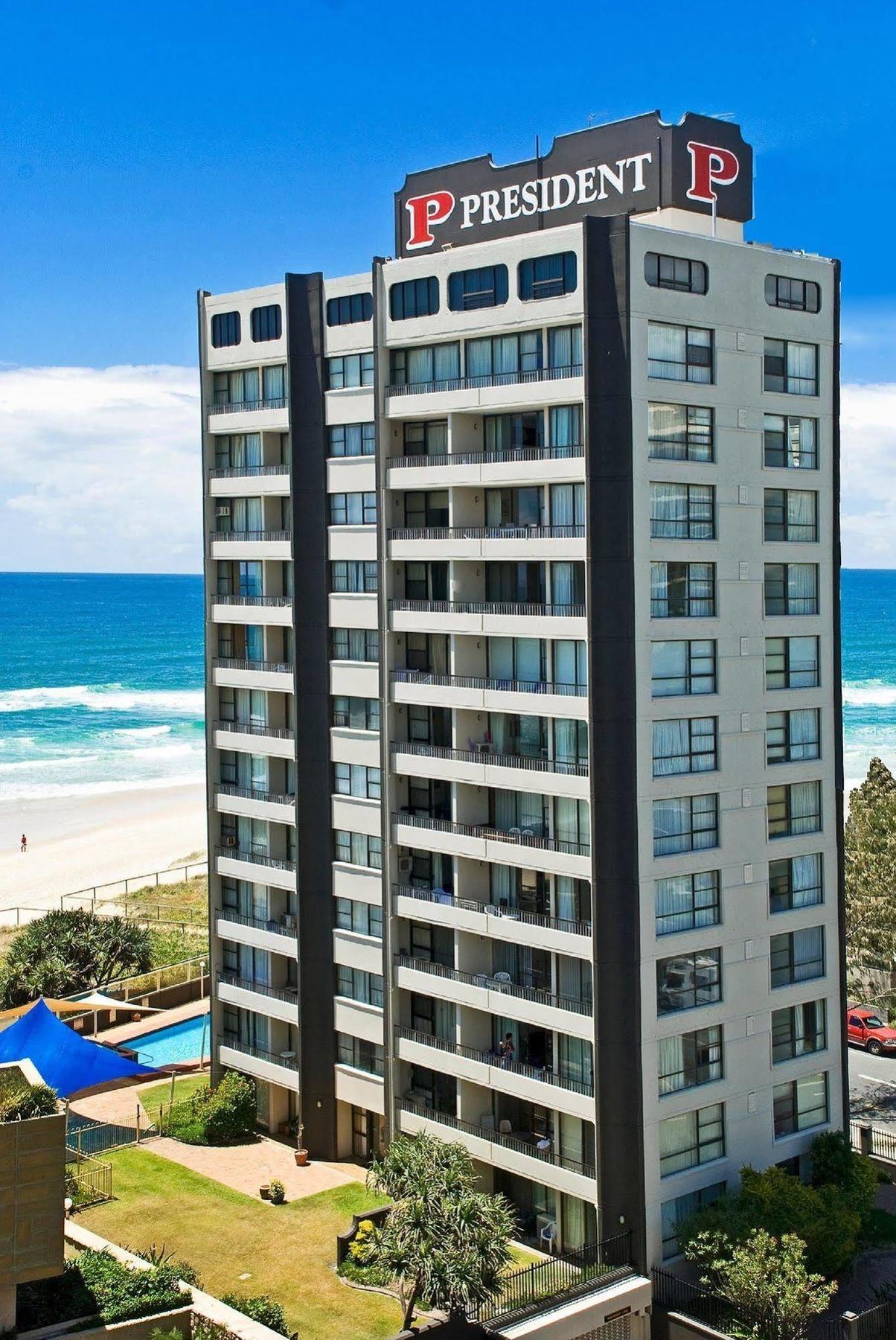 President Holiday Apartments - Absolute Beachfront Гоулд Коуст Екстериор снимка